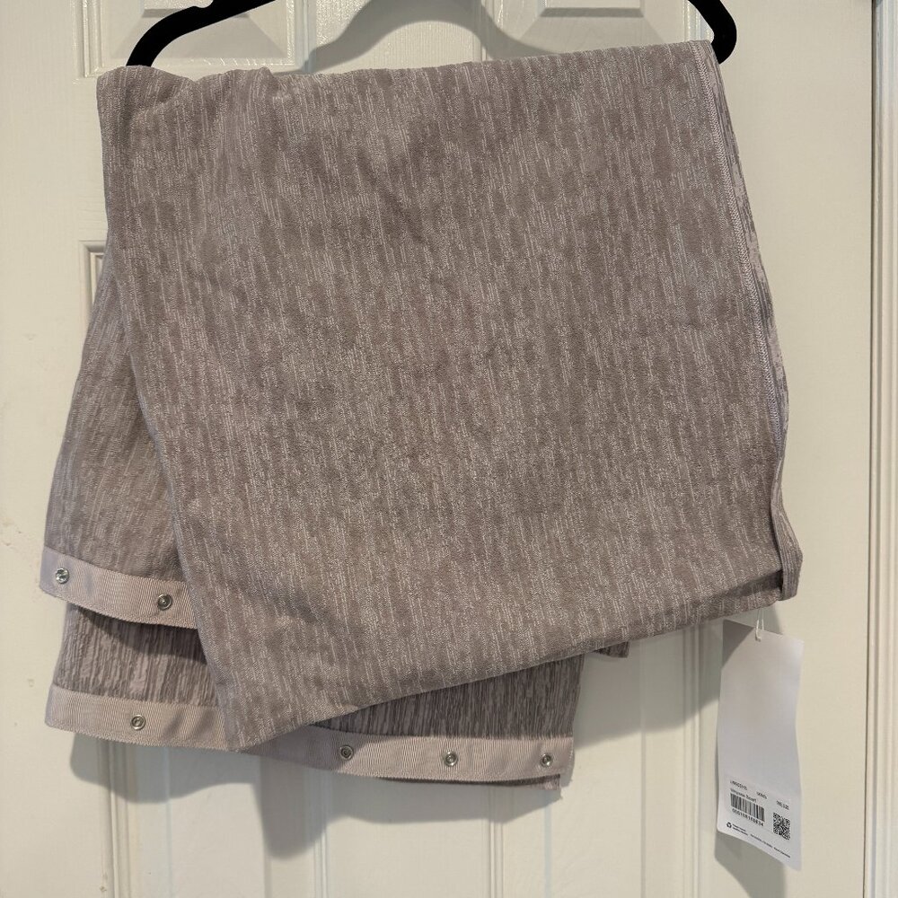 NWT Lululemon Vinyasa Scarf Snap Wrap Heathered Greyish Pink